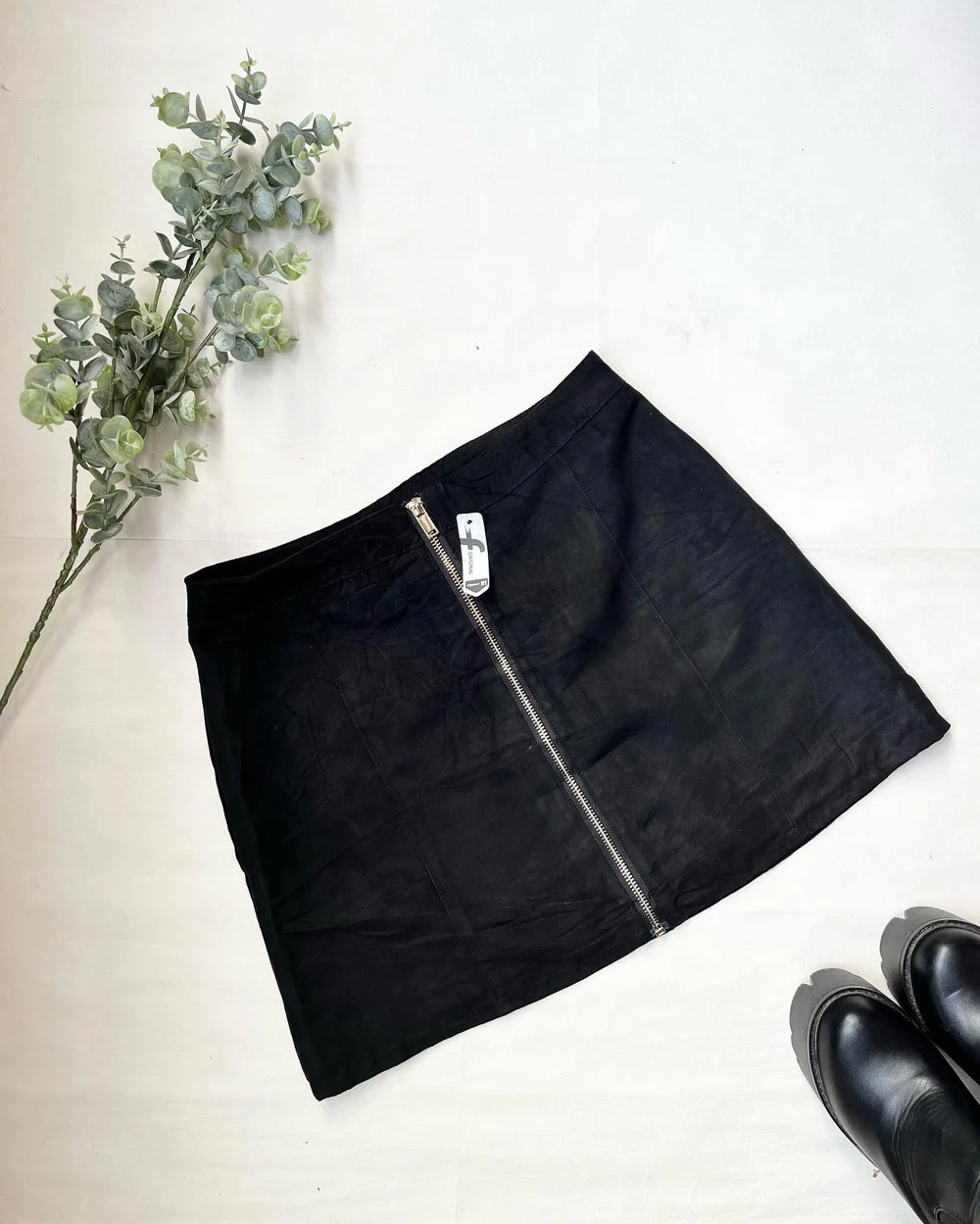 Black A-line skirt  thumbnail view 4