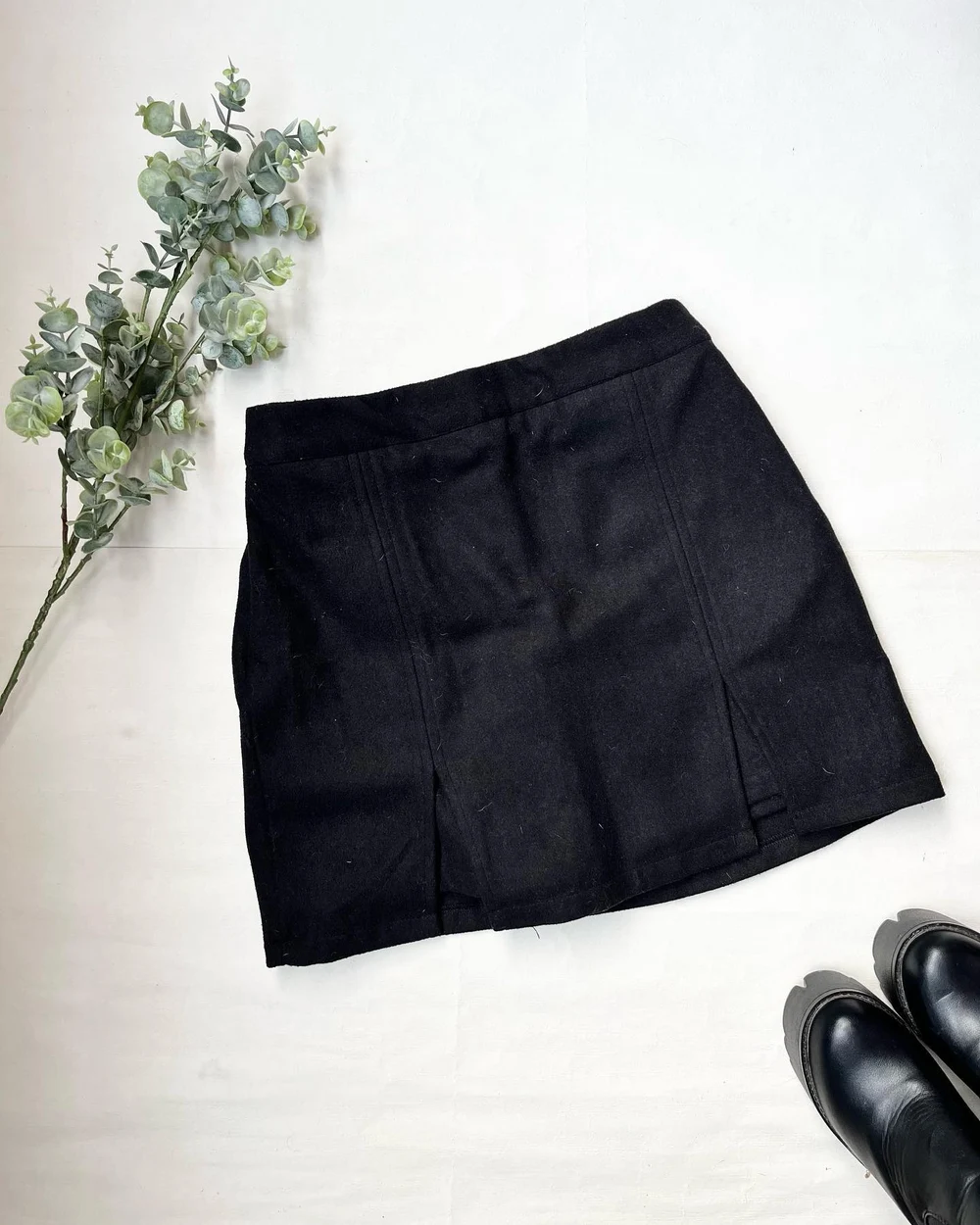 Black skort  thumbnail view 3