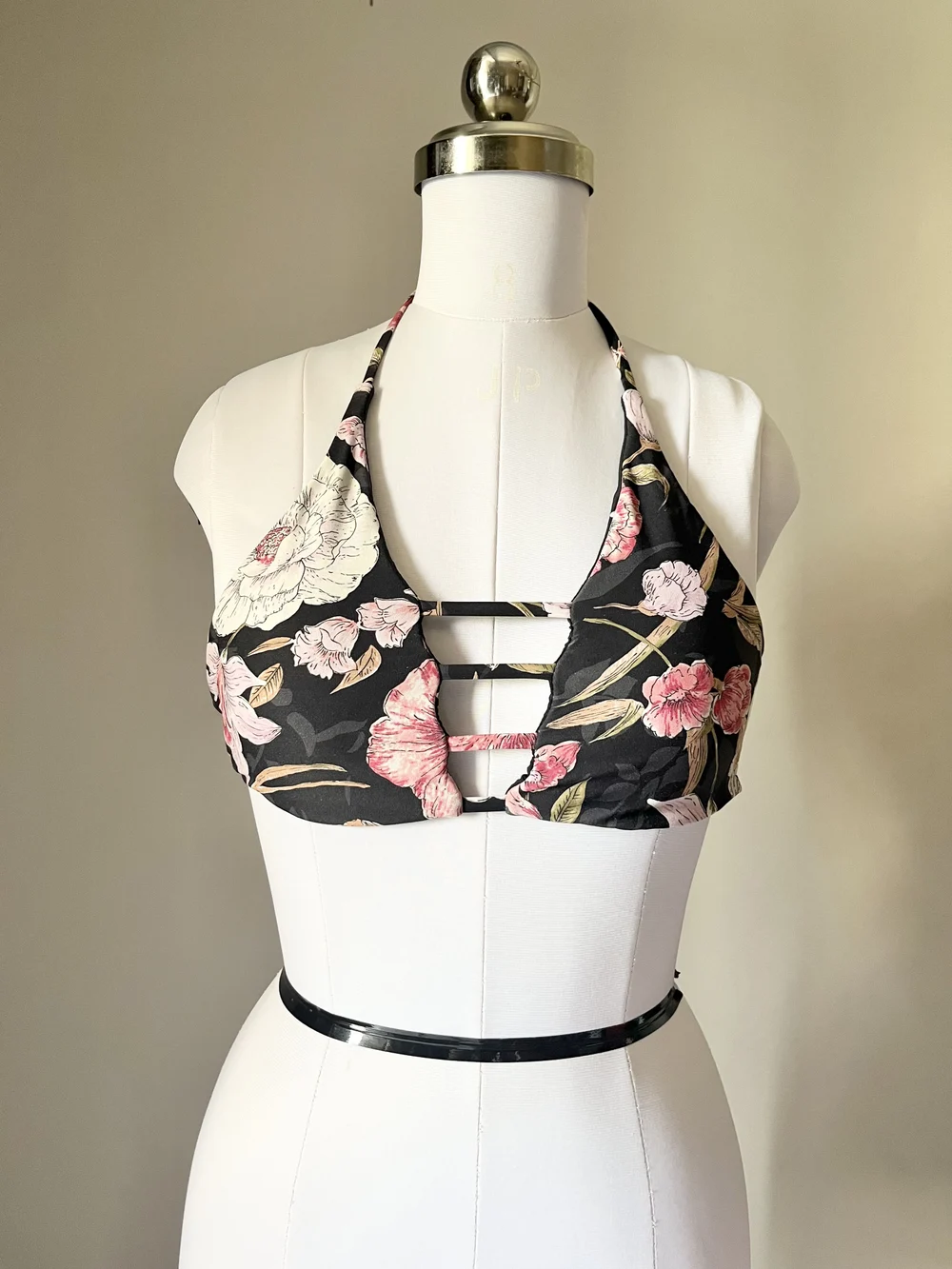 Floral criss-cross bikini top 