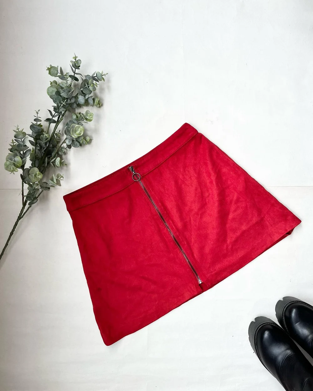 Red skirt  thumbnail view 4