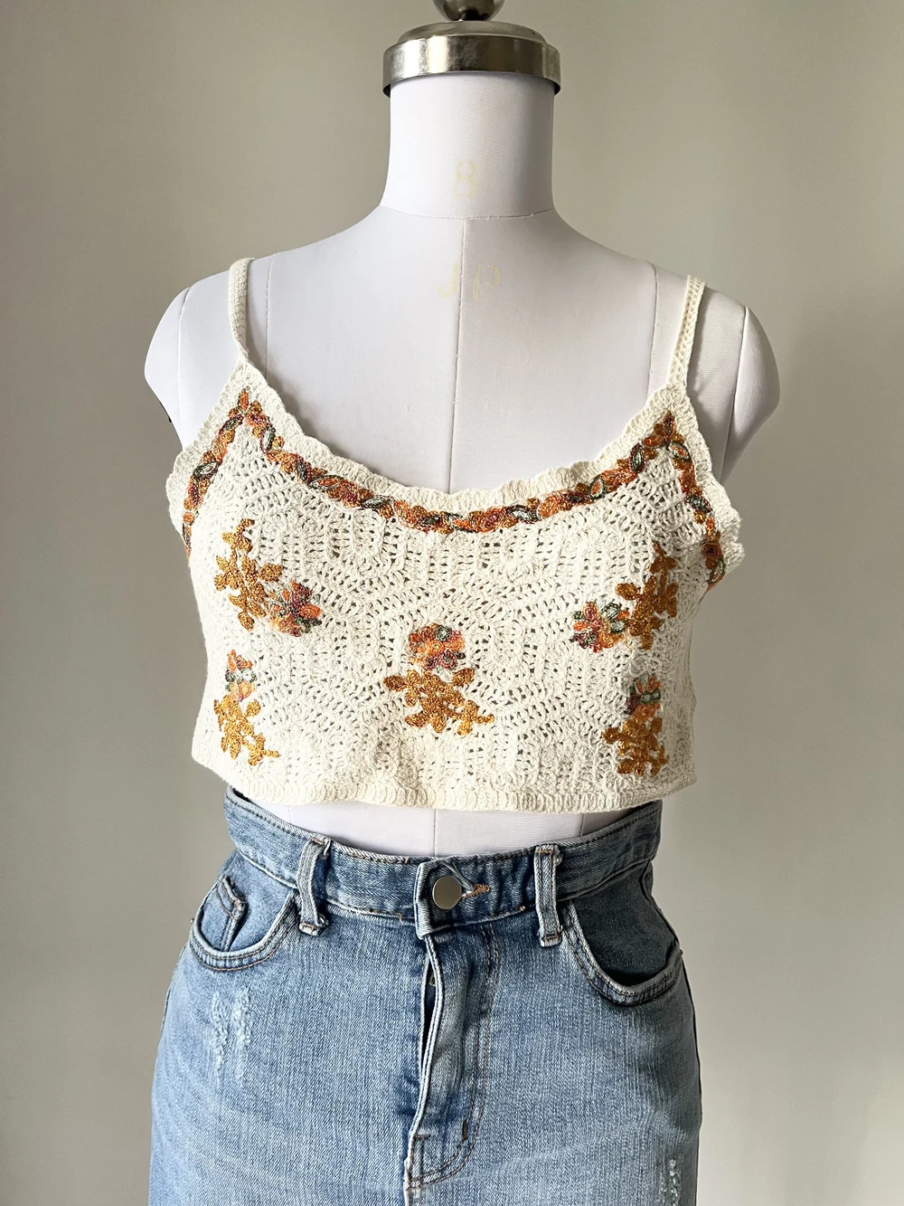Beige floral crochet top 