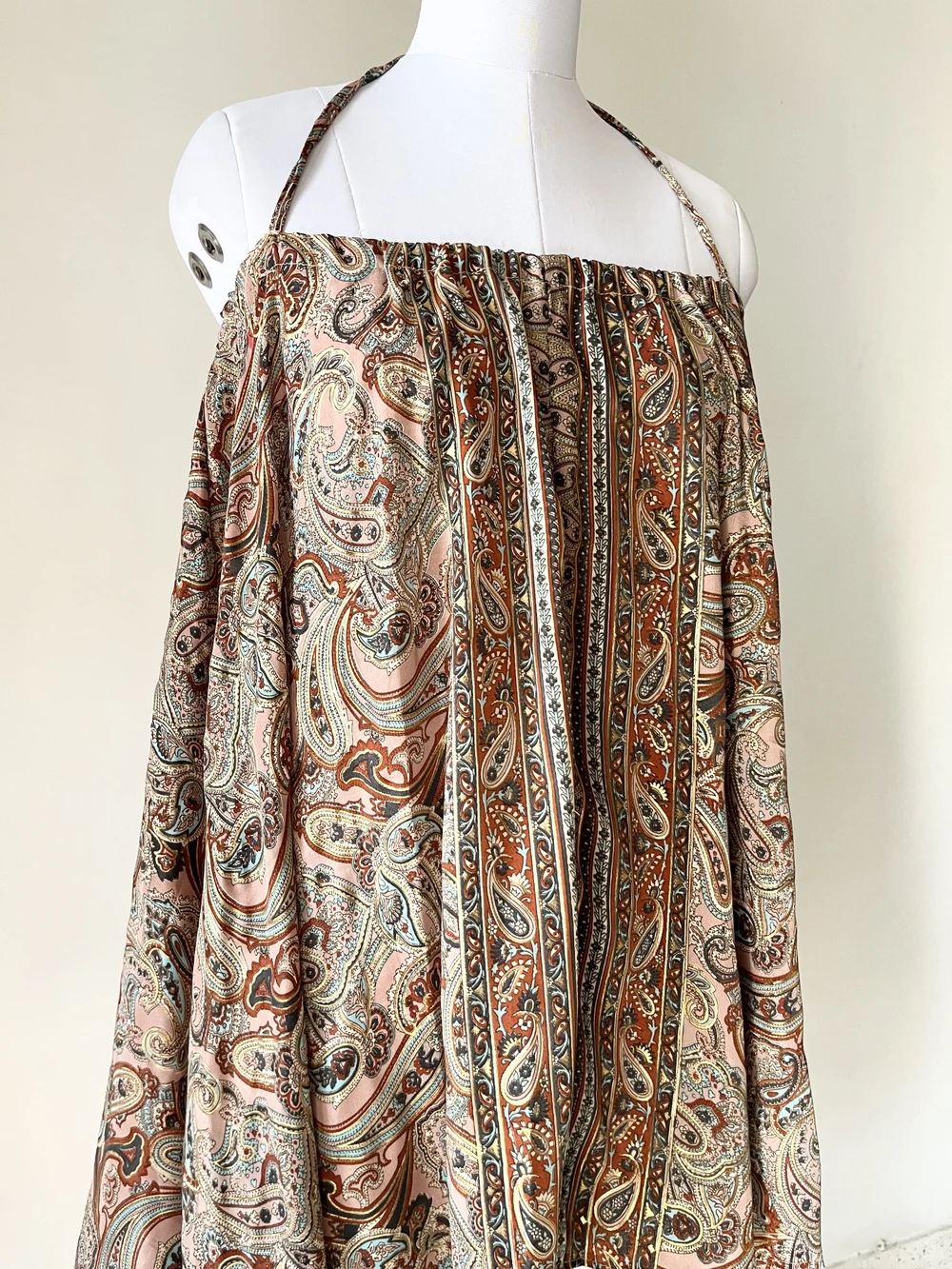 Pailey print halter neck kurti  thumbnail view 3
