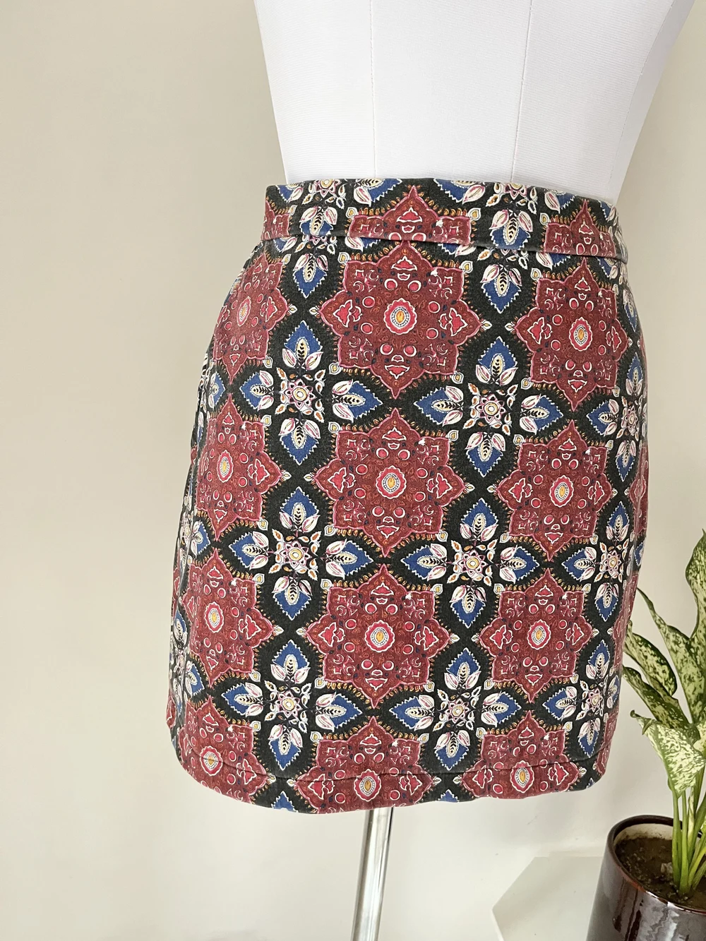 Printed skirt thumbnail view 3