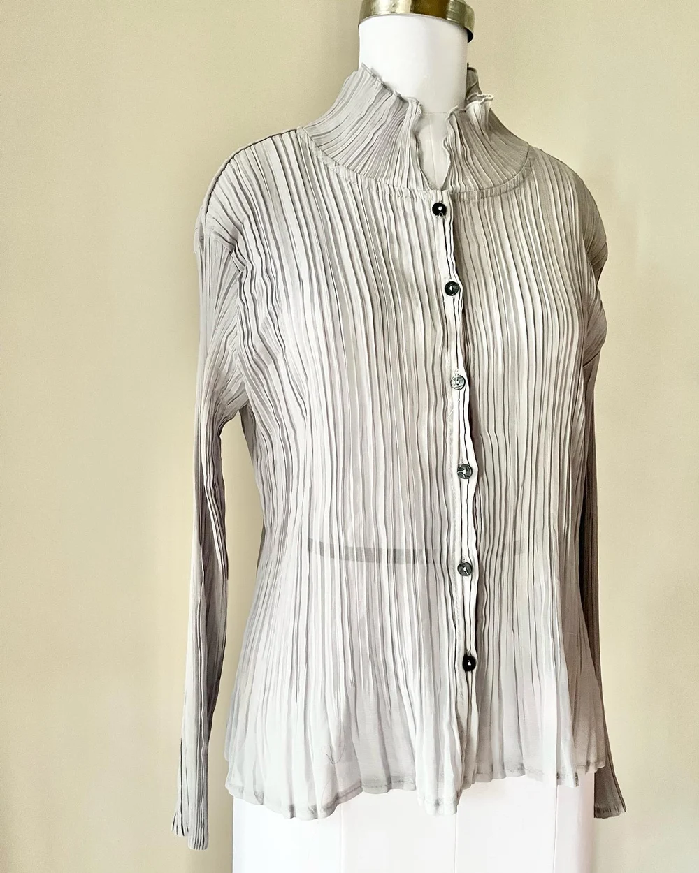 Crinkled grey shirt  thumbnail view 3