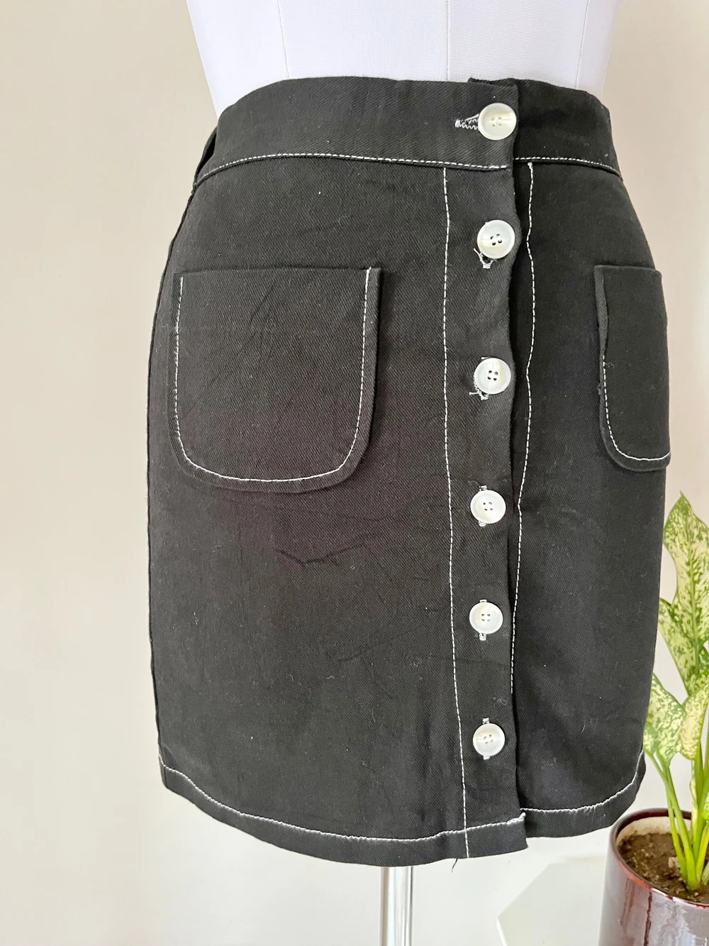 Black contast stitch denim skirt thumbnail view 4
