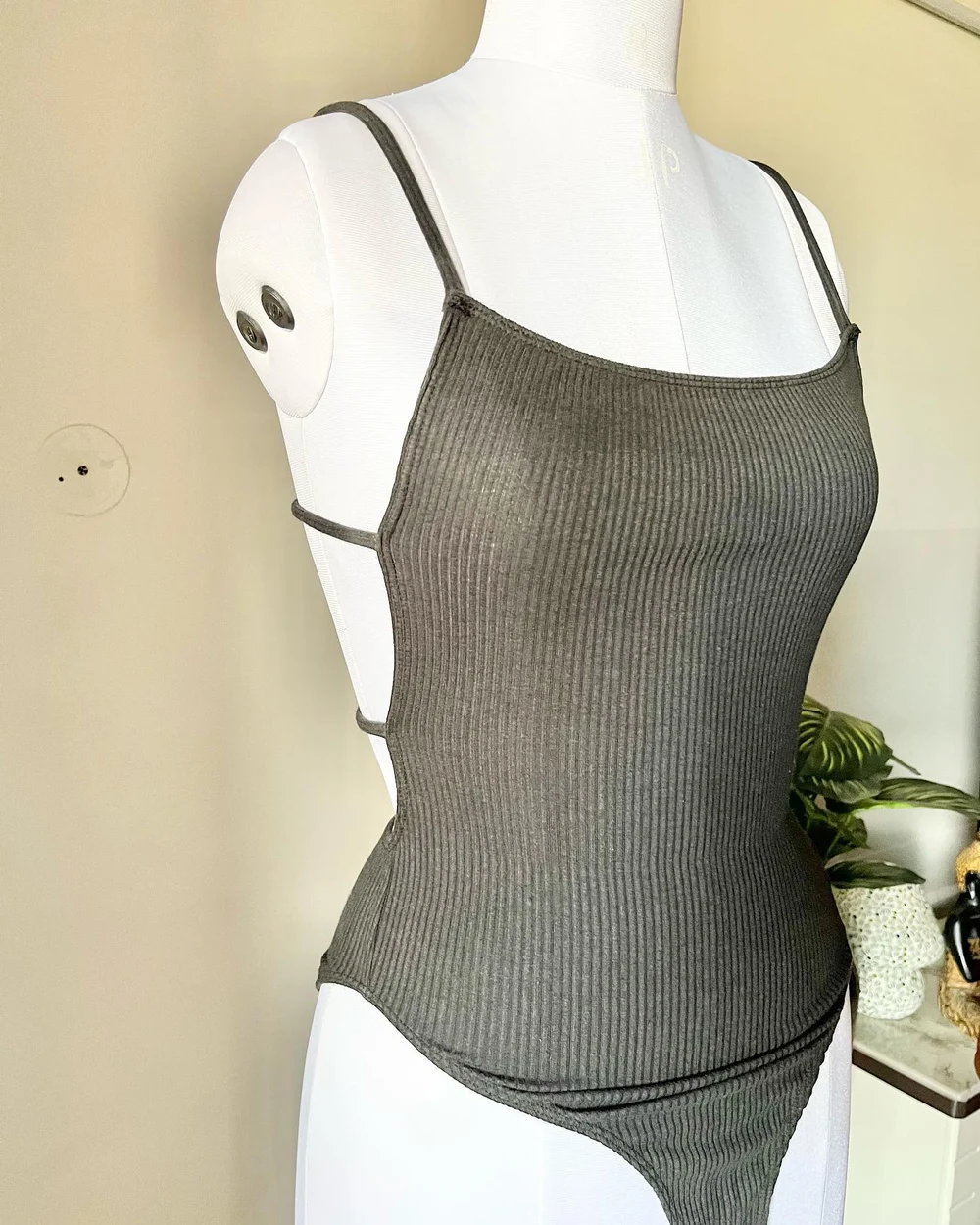 Backless black bodysuit  thumbnail view 3