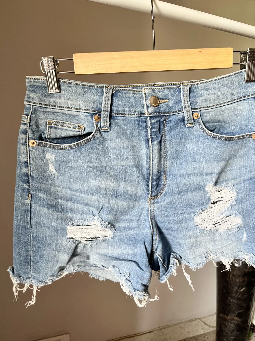 Blue Ripped shorts thumbnail view 3