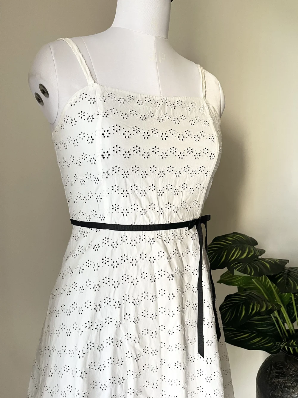White schiffle dress thumbnail view 3