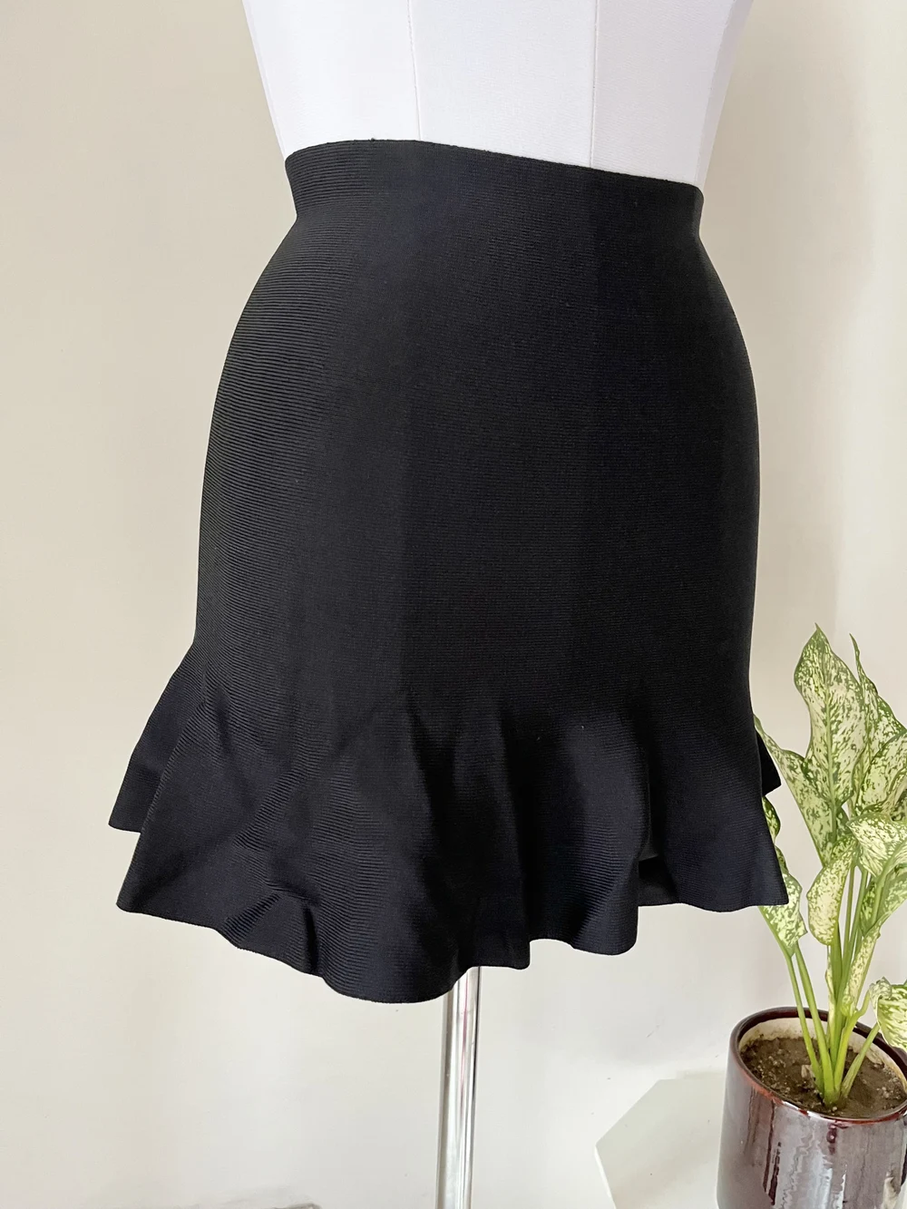 Black flounce skirt  thumbnail view 4