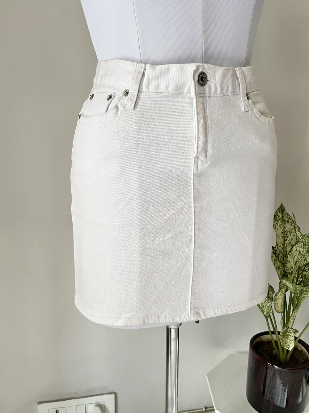 White denim skirt  thumbnail view 4