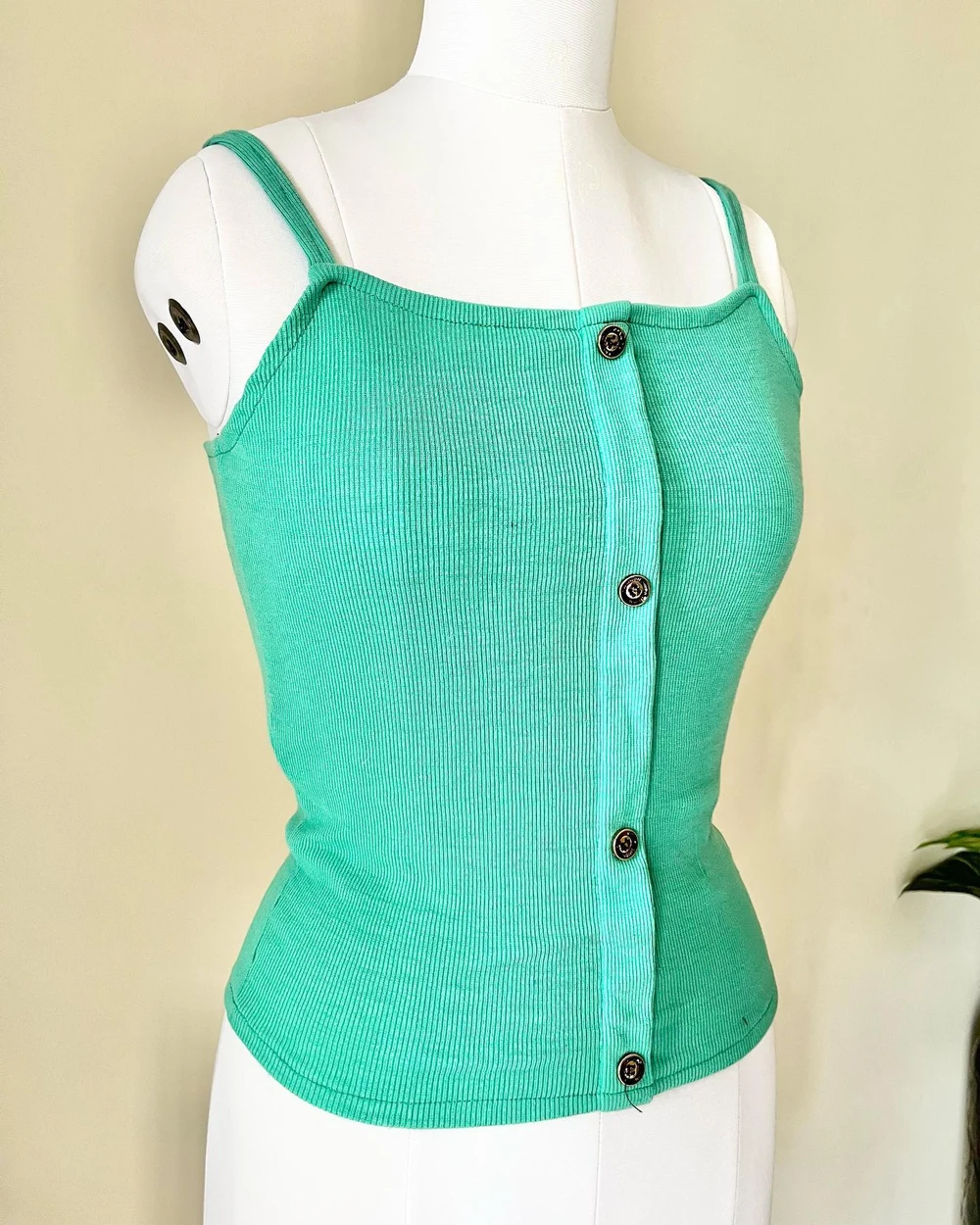 Green tank top  thumbnail view 2