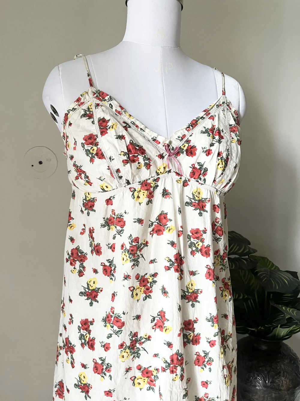 Floral V-neck dress thumbnail view 2