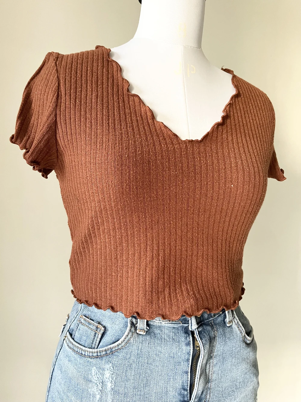 Brown lettuce rib top  thumbnail view 2
