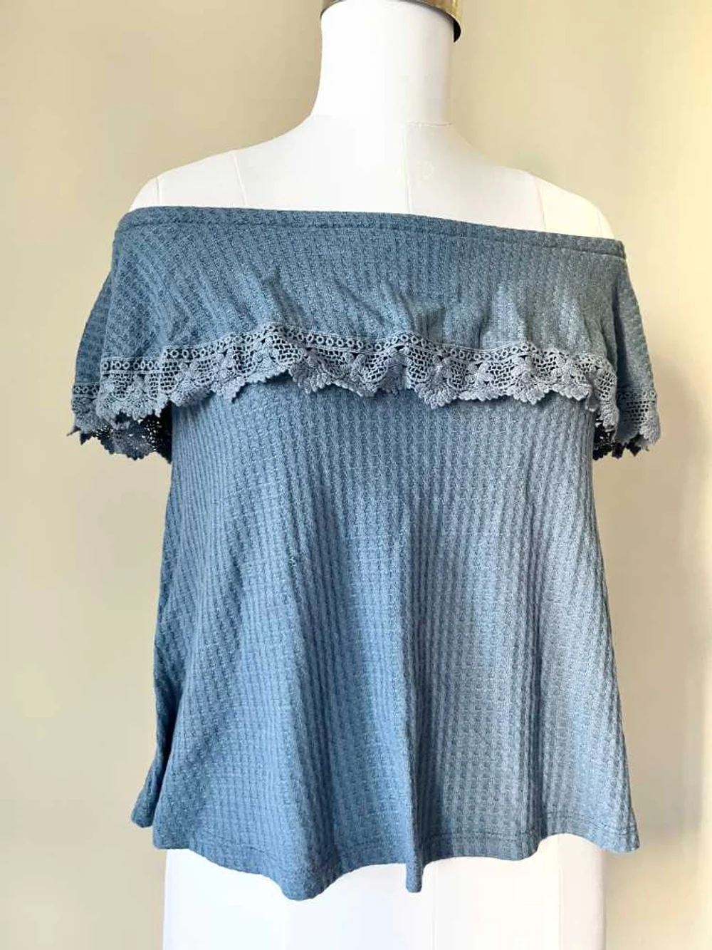 Blue off-shoulder lace top  thumbnail view 4