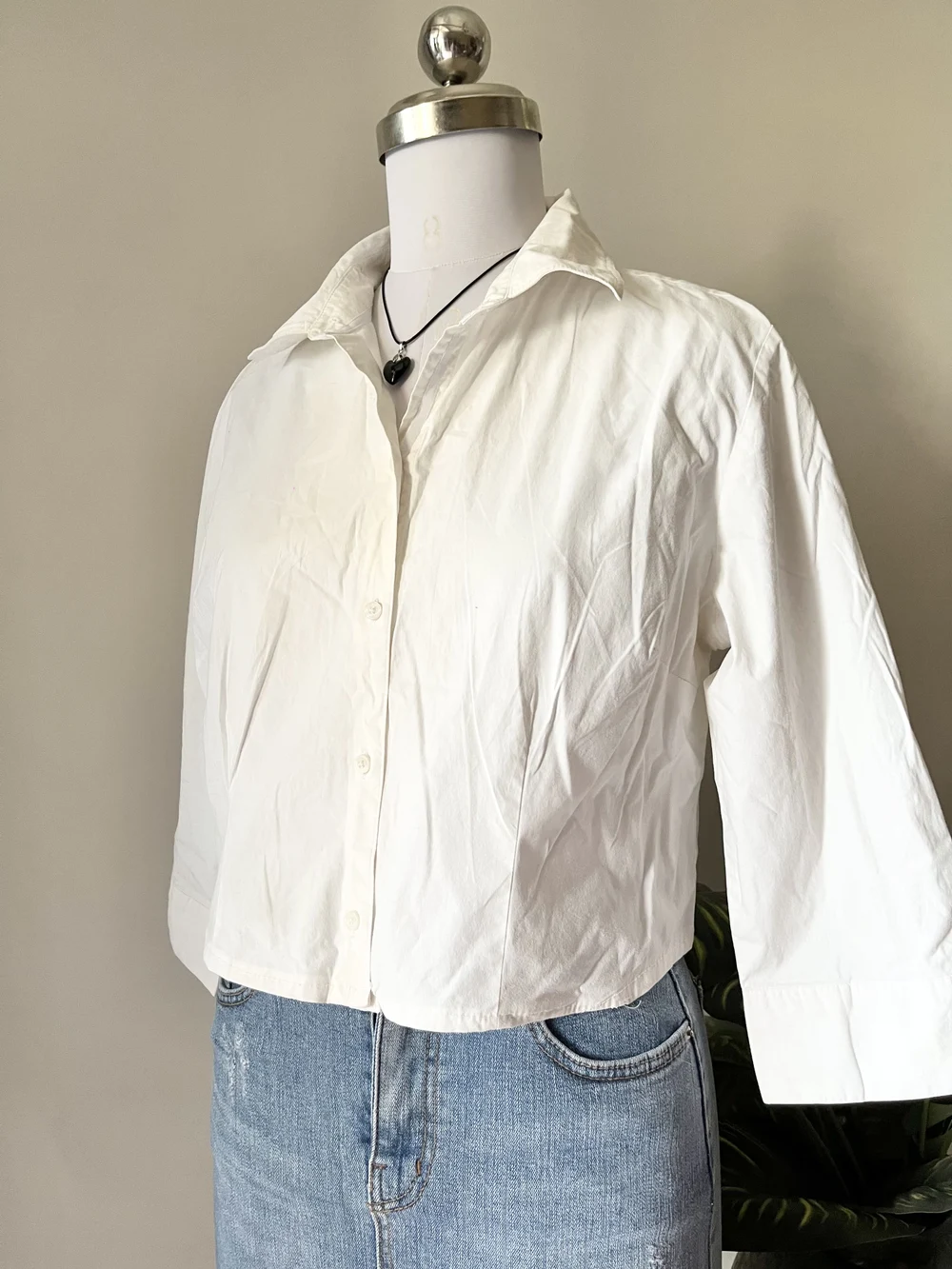 White boxy crop shirt  thumbnail view 3