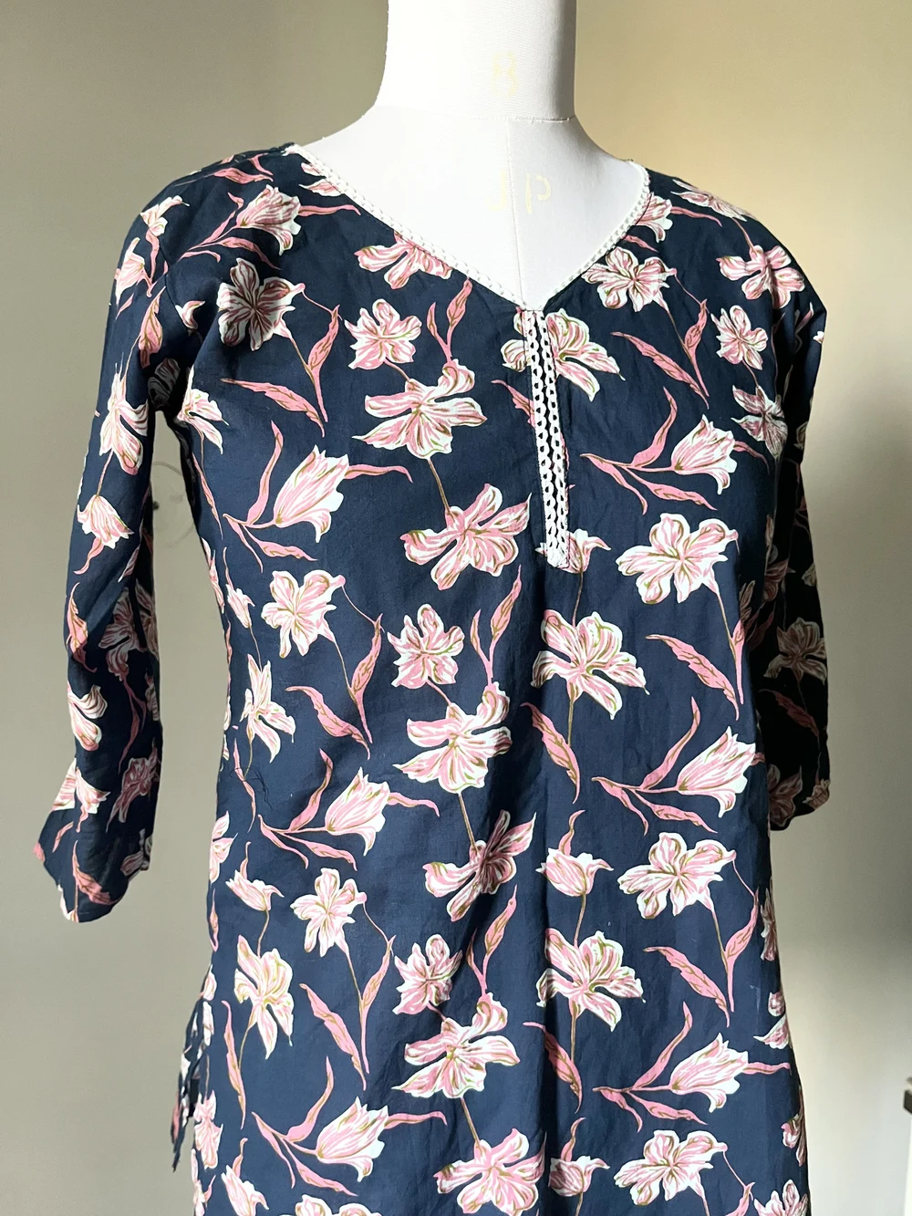 Floral print handmade kurti thumbnail view 3