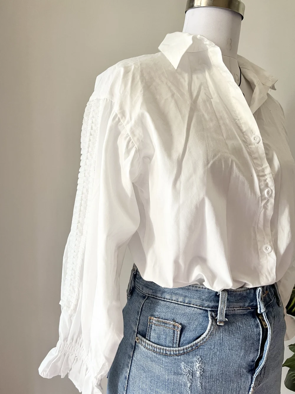 White puff sleeves shirt  thumbnail view 2