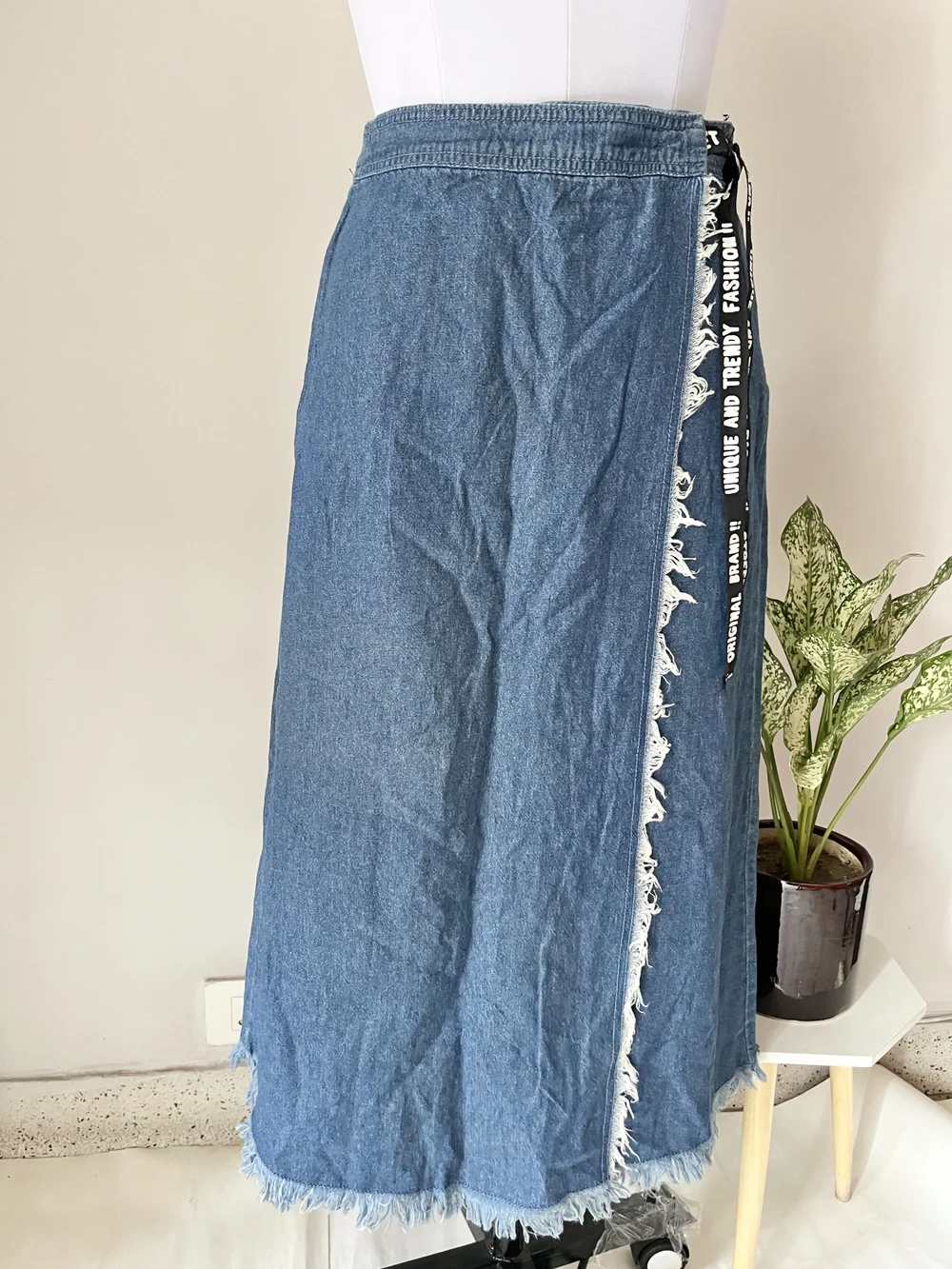 Korean-style maxi denim skirt  thumbnail view 3