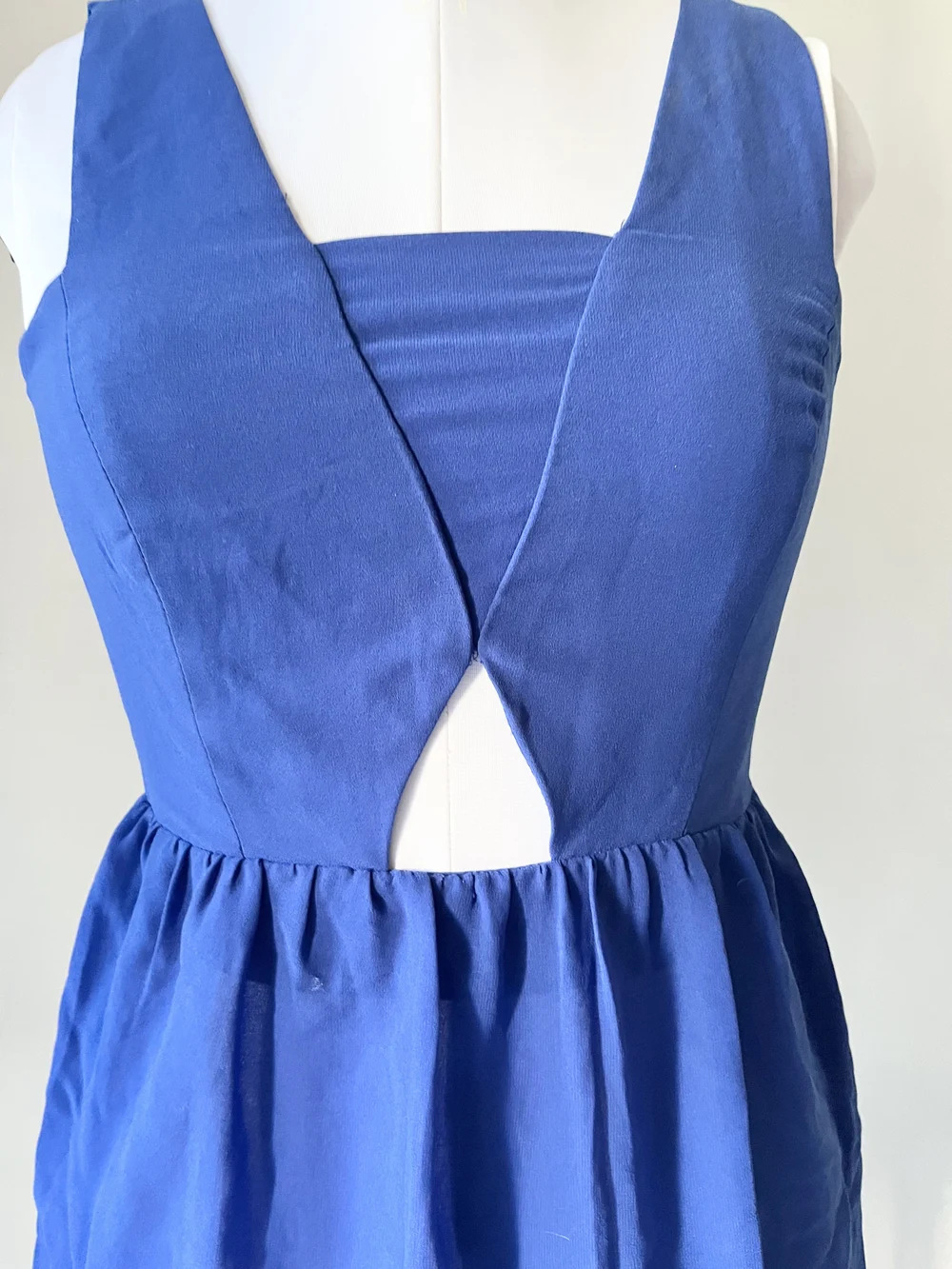 Electric blue top thumbnail view 2