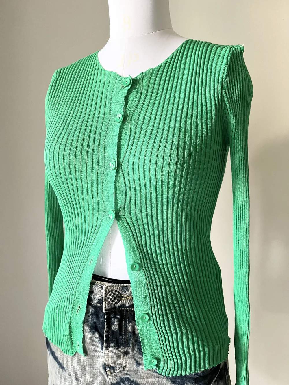 Green button down top  thumbnail view 4