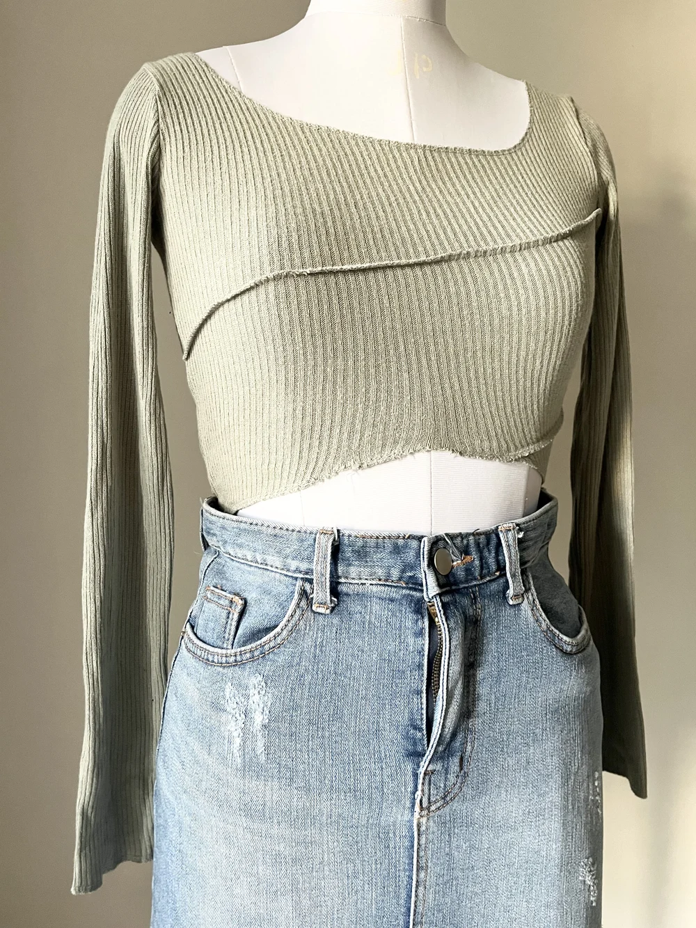 Mint green crop top  thumbnail view 2