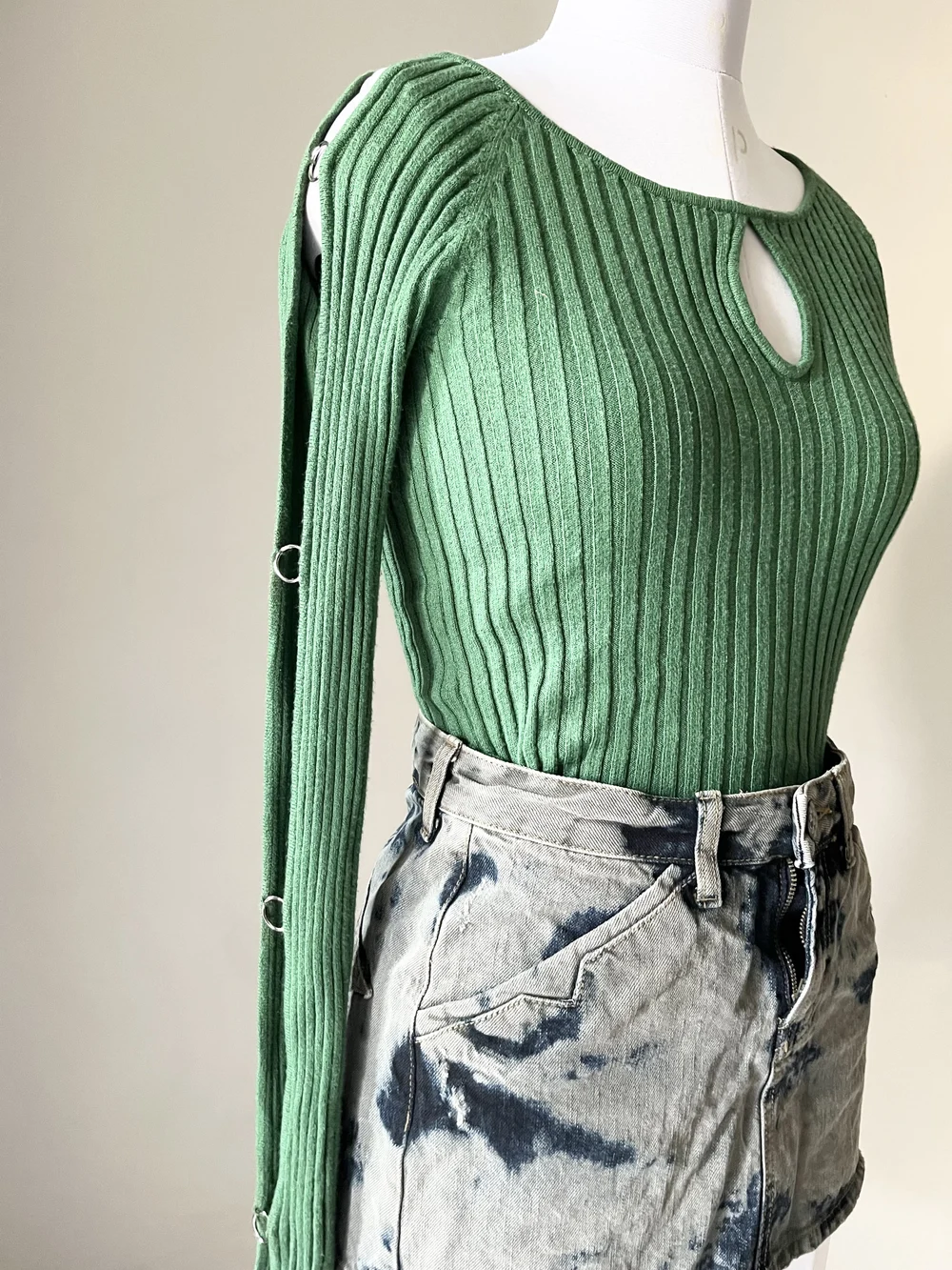 Green 0-ring sleeves top  thumbnail view 2