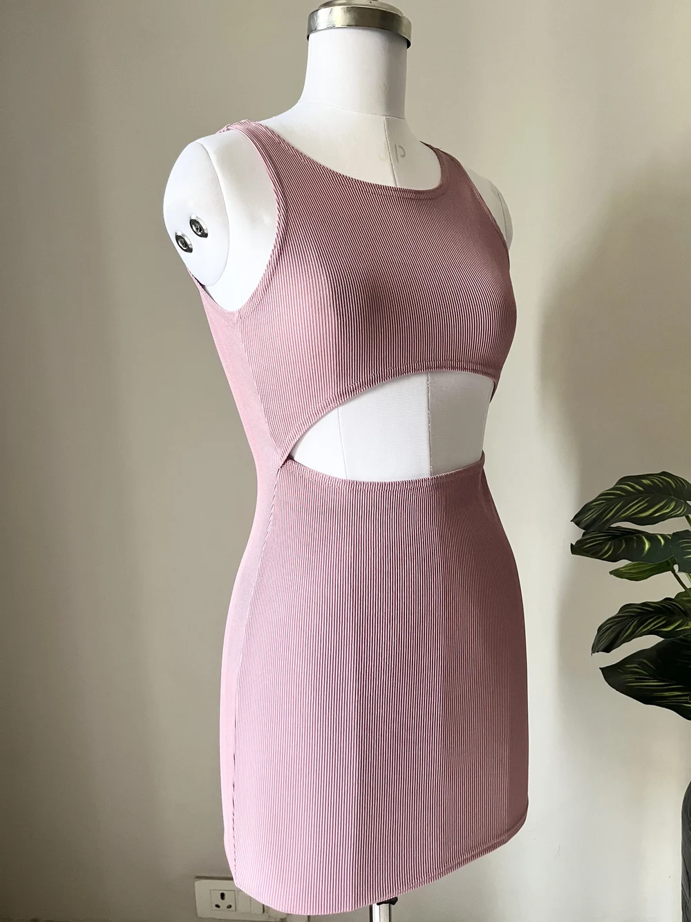 Lavender Cut-out bodycon dress  thumbnail view 4