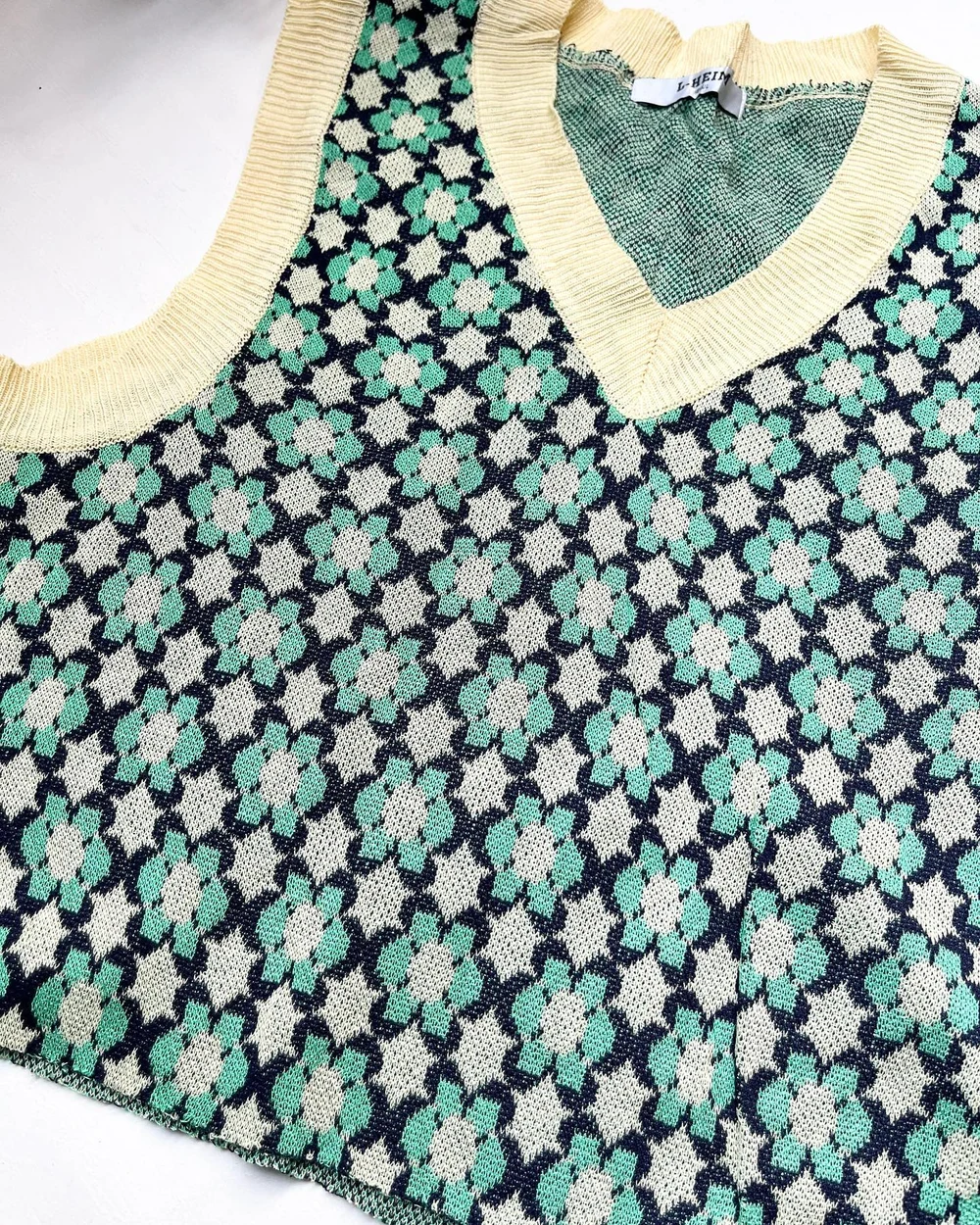 Printed sweater vest thumbnail view 2