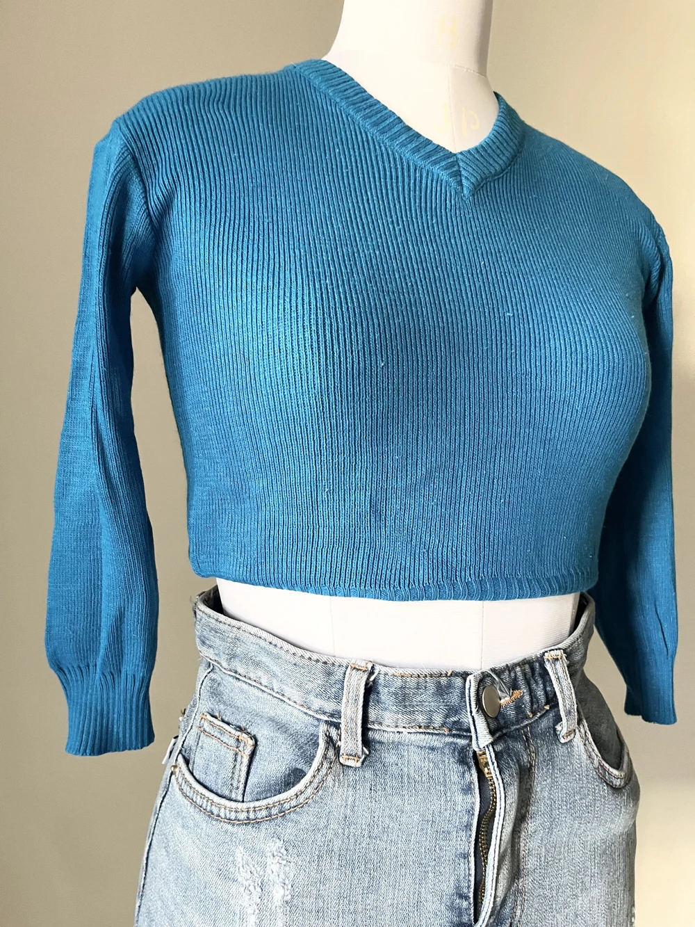 Electric blue crop top  thumbnail view 4
