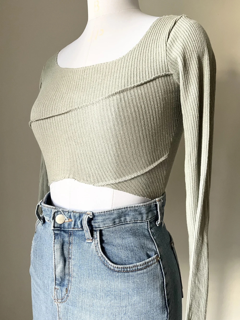 Mint green crop top  thumbnail view 3