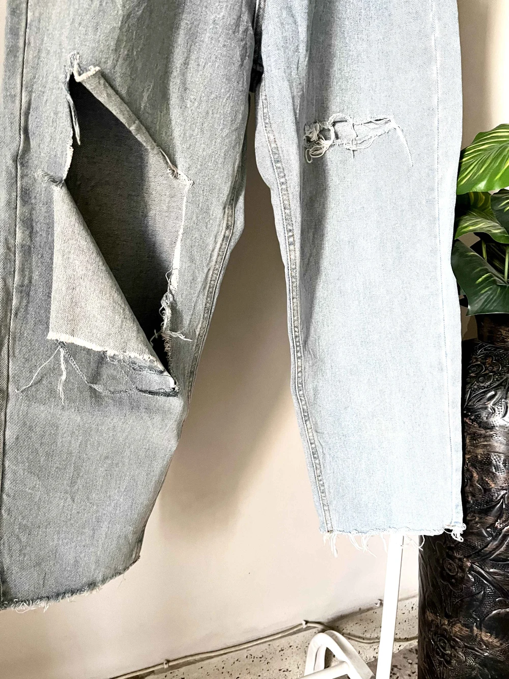 Blue ripped highwaist jeans thumbnail view 5
