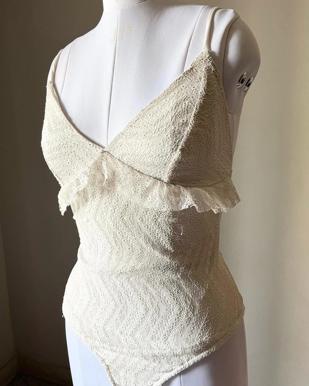 White lace bodysuit  thumbnail view 3