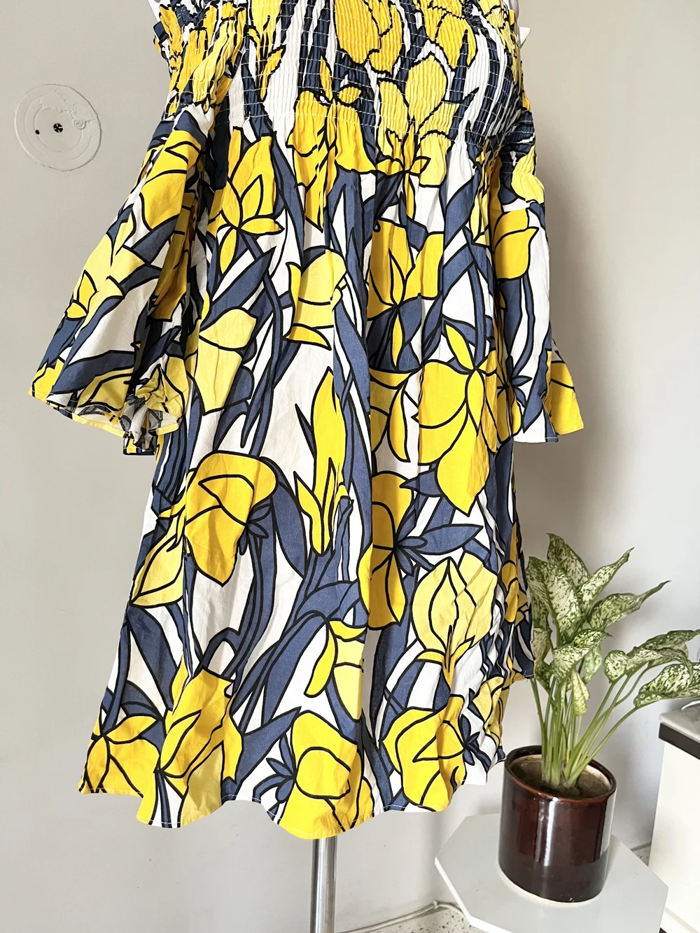 Yellow cold-shoulder printed dress thumbnail view 5