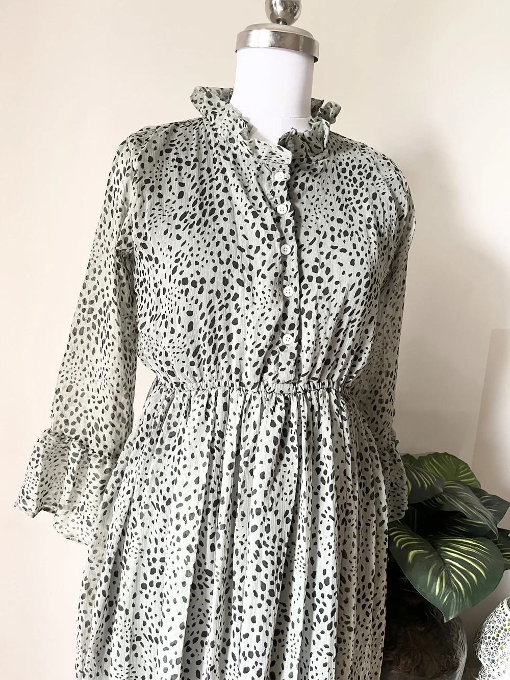 Green maxi dress thumbnail view 5