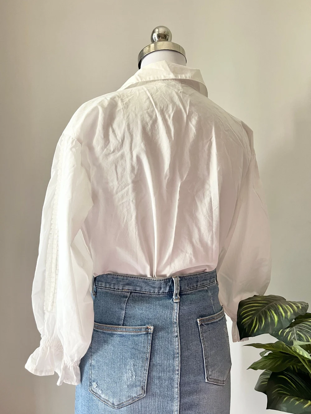 White puff sleeves shirt  thumbnail view 4