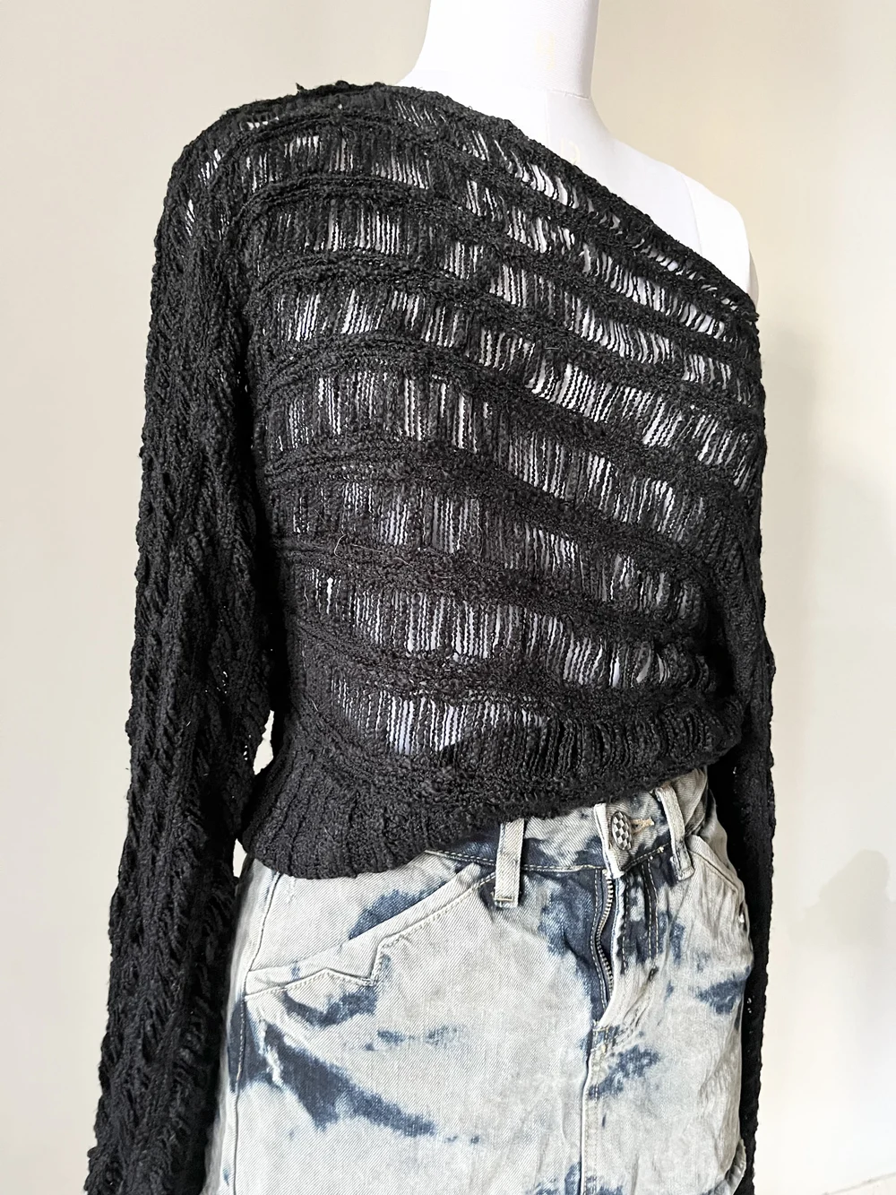 Black crochet top thumbnail view 4