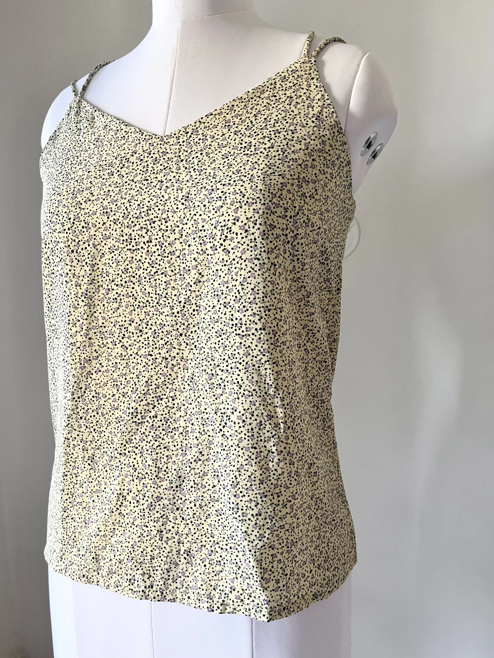 Yellow criss-cross top thumbnail view 2