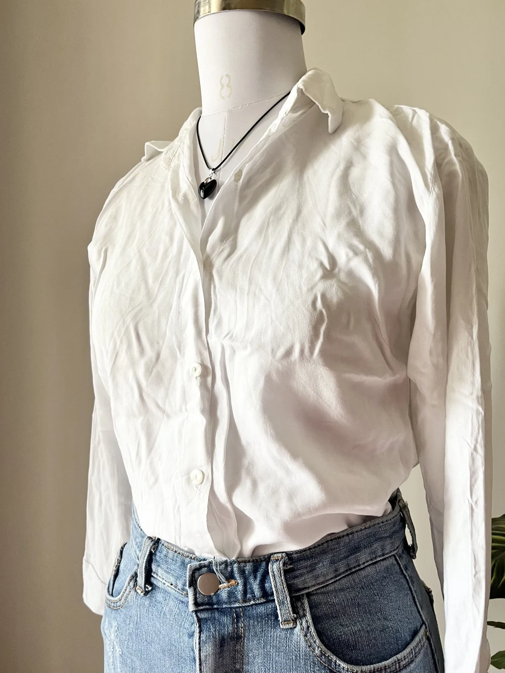 White shirt  thumbnail view 4