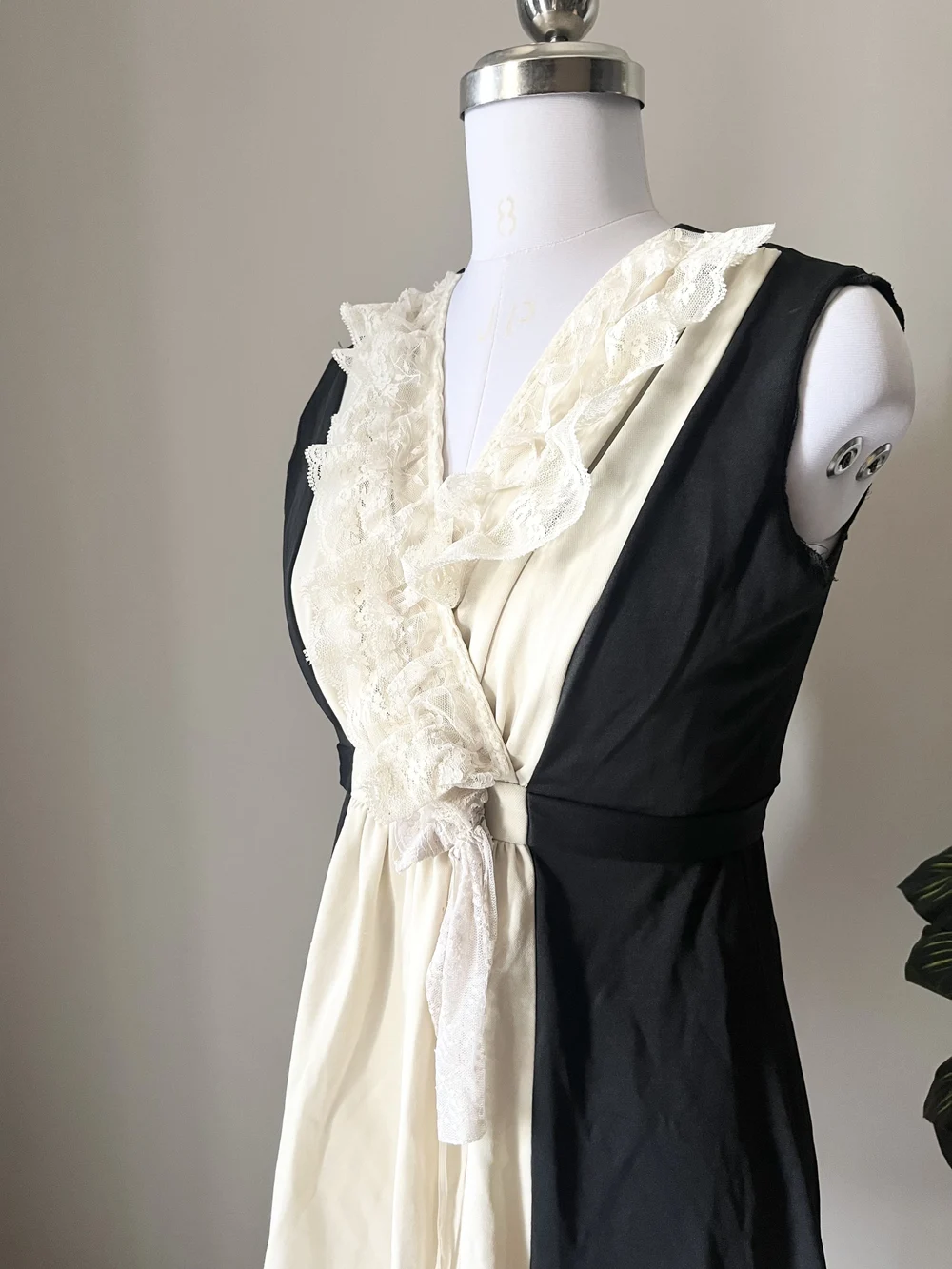 Black & White A-line dress  thumbnail view 3