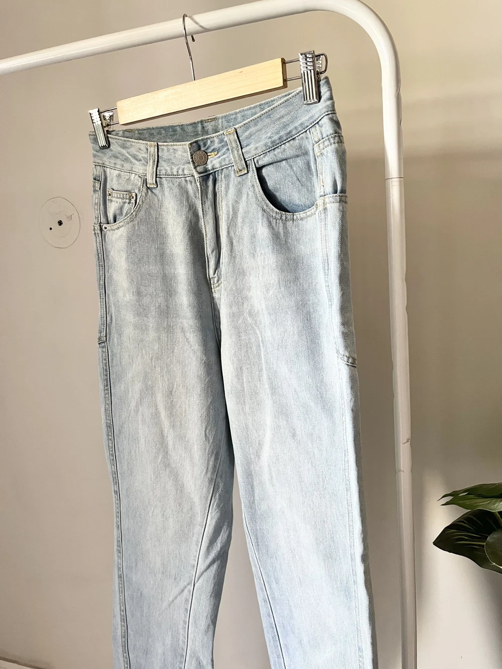 Blue tapered fir Jeans thumbnail view 5
