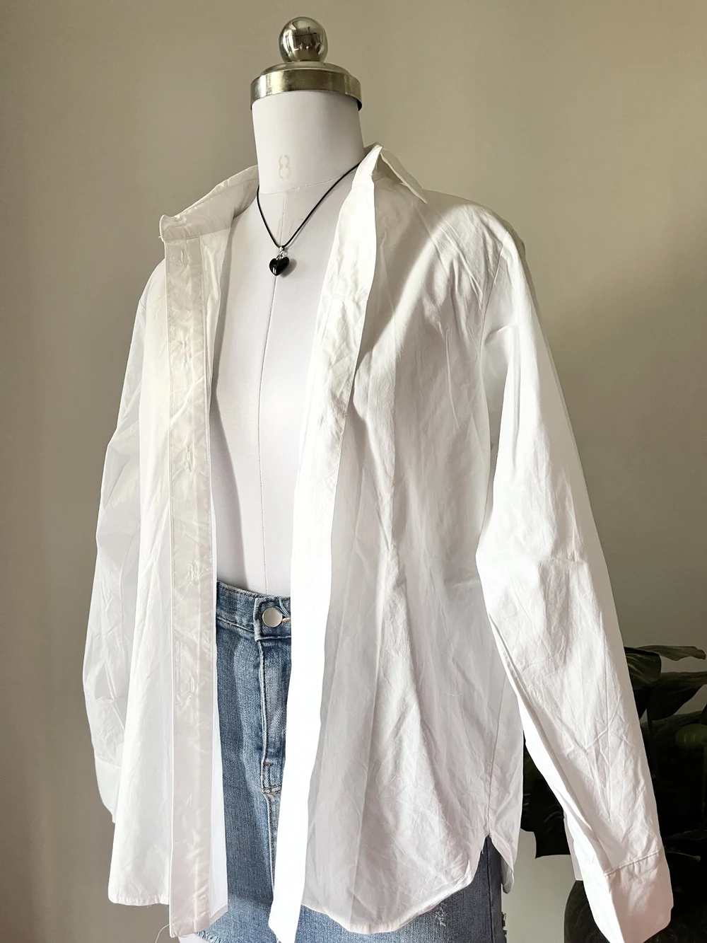 White plain shirt  thumbnail view 4