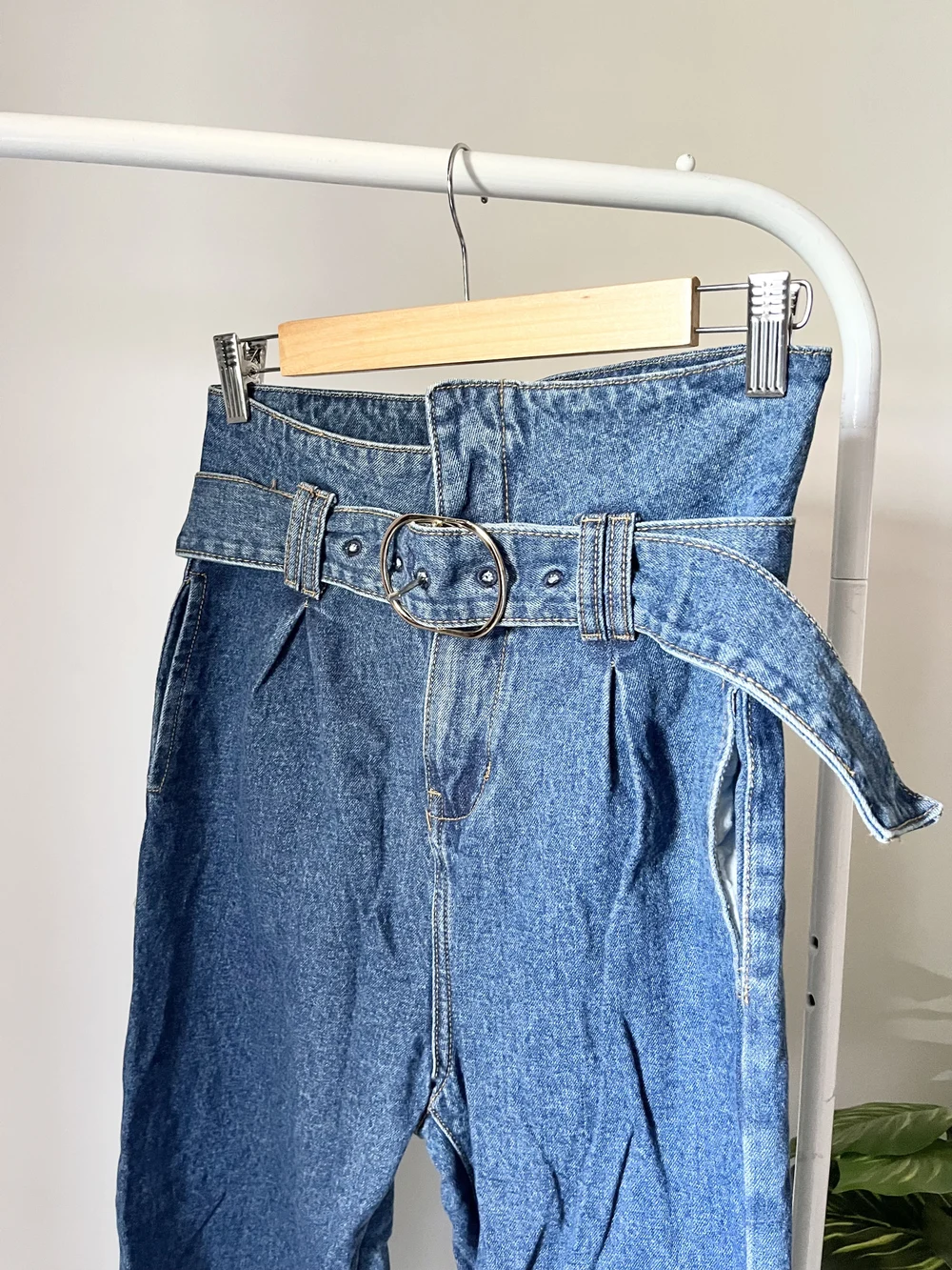 Dark blue tapered fit Jeans thumbnail view 2