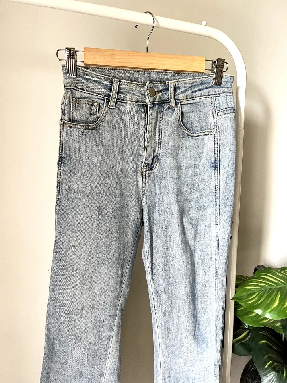 Blue bell-bottom highwaist denim  thumbnail view 2