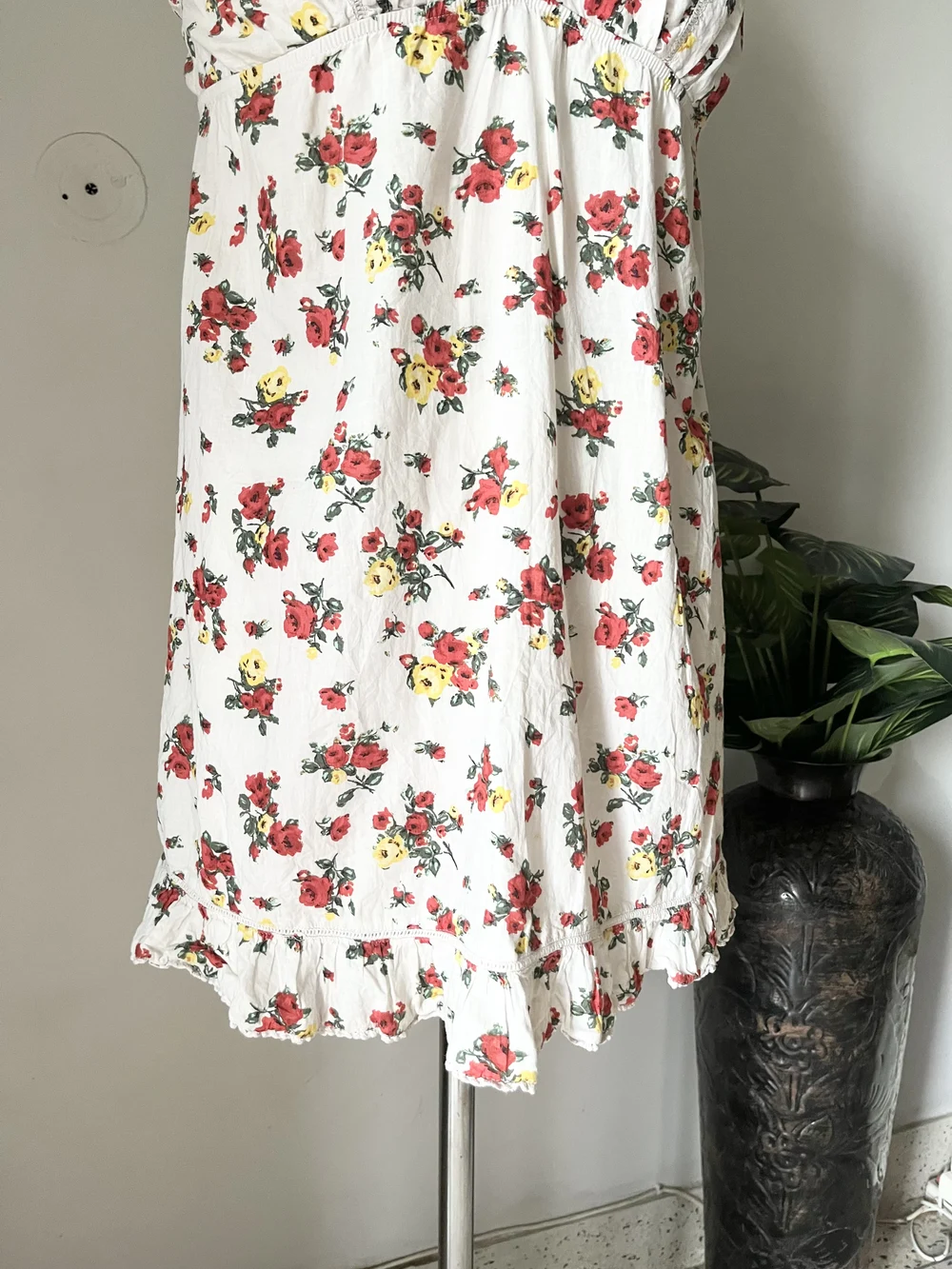 Floral V-neck dress thumbnail view 4