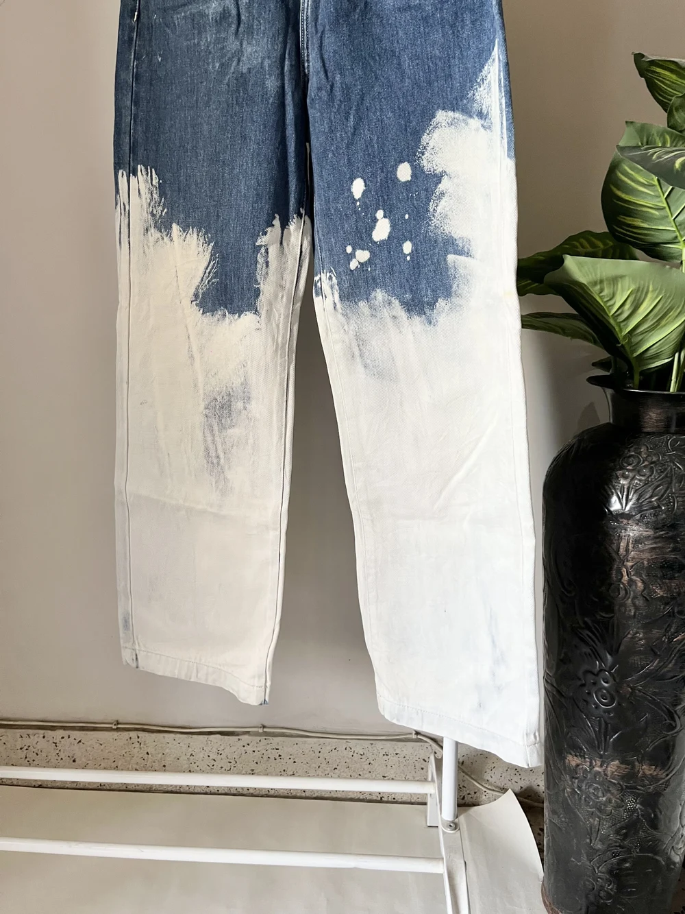 Acid wash wide-leg Jeans  thumbnail view 4