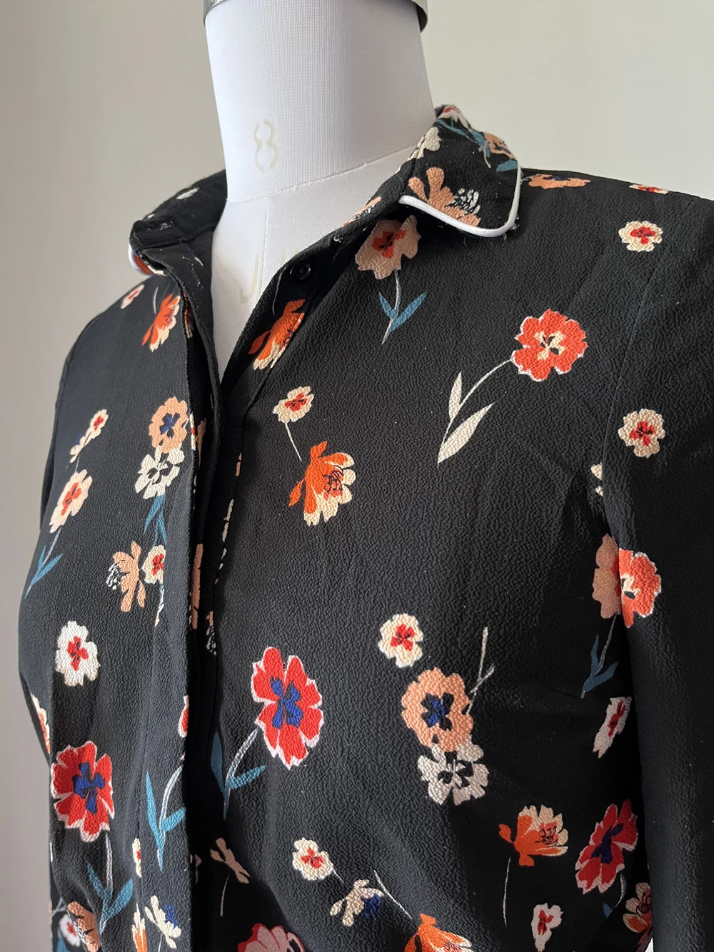 Floral black shirt  thumbnail view 2