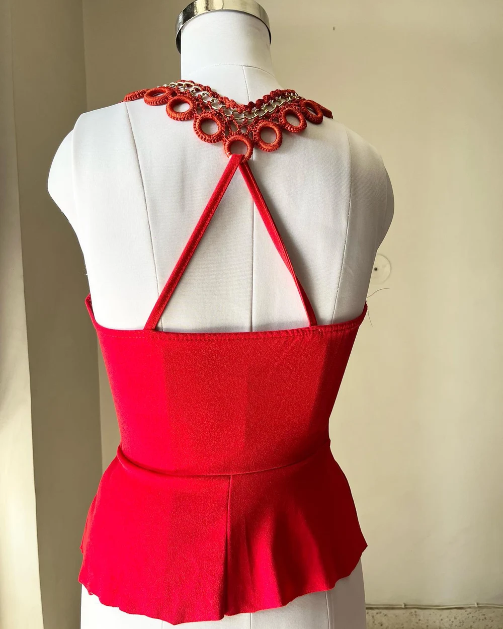 Red peplum top 🥵  thumbnail view 4