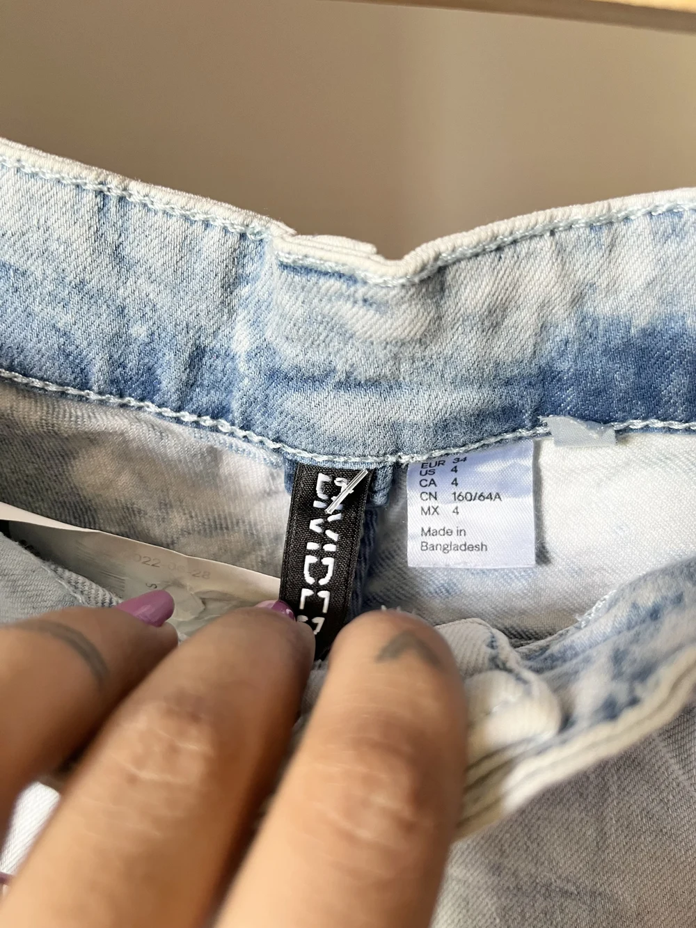 Acid washed booty shorts thumbnail view 3