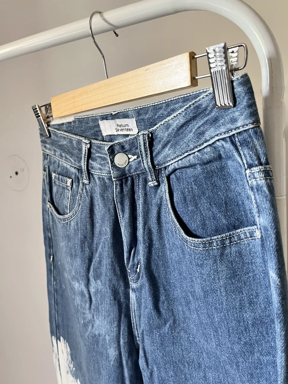 Acid wash wide-leg Jeans  thumbnail view 3