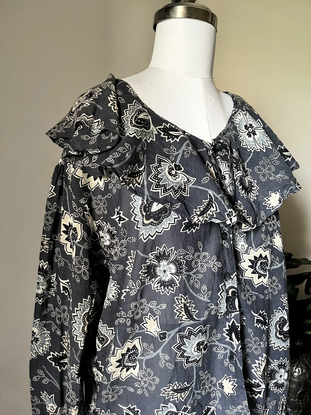 y2K Vintage print top thumbnail view 2